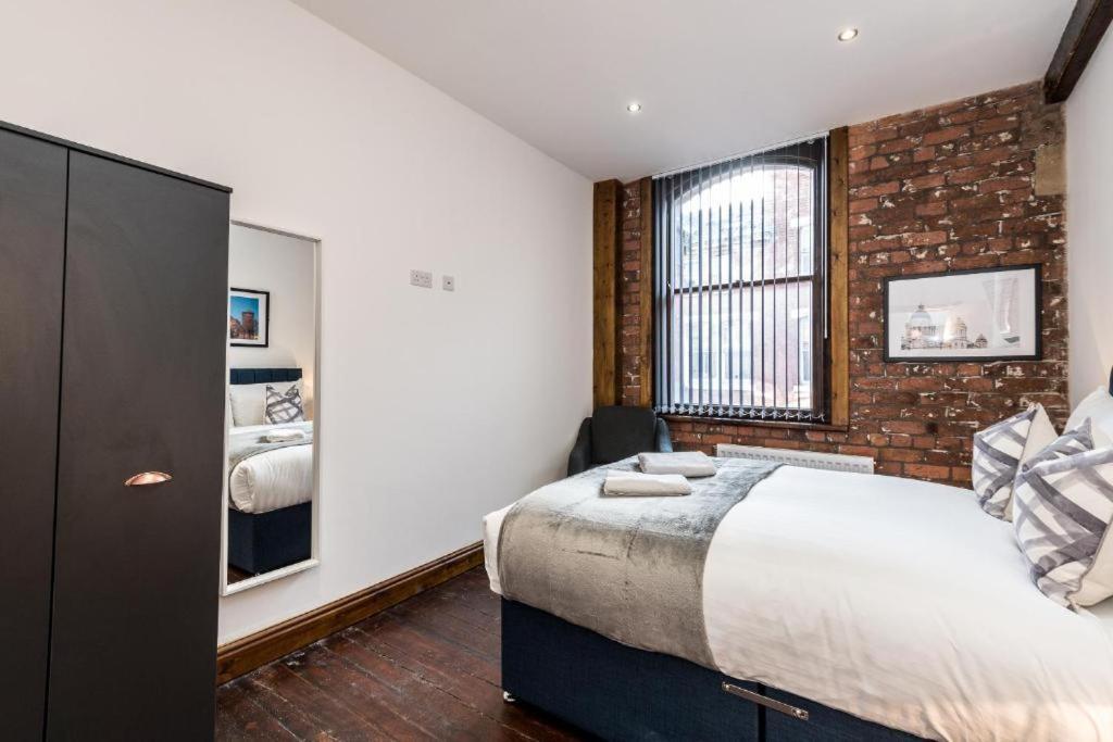 27 Stanley Street Aparthotel By Ustay Ливерпуль Экстерьер фото