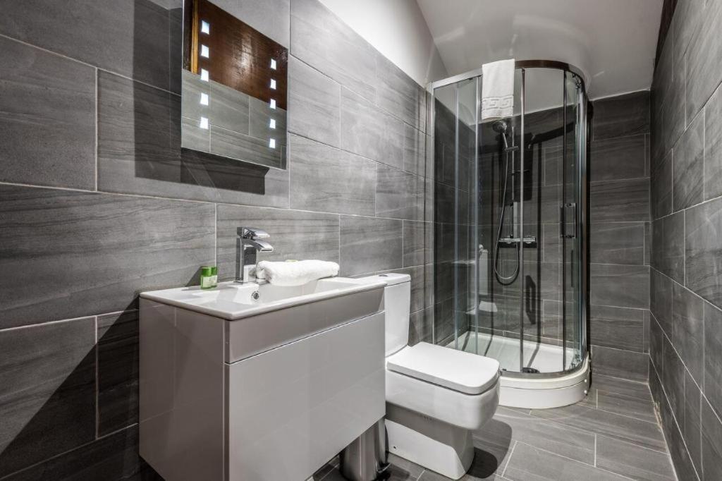 27 Stanley Street Aparthotel By Ustay Ливерпуль Экстерьер фото